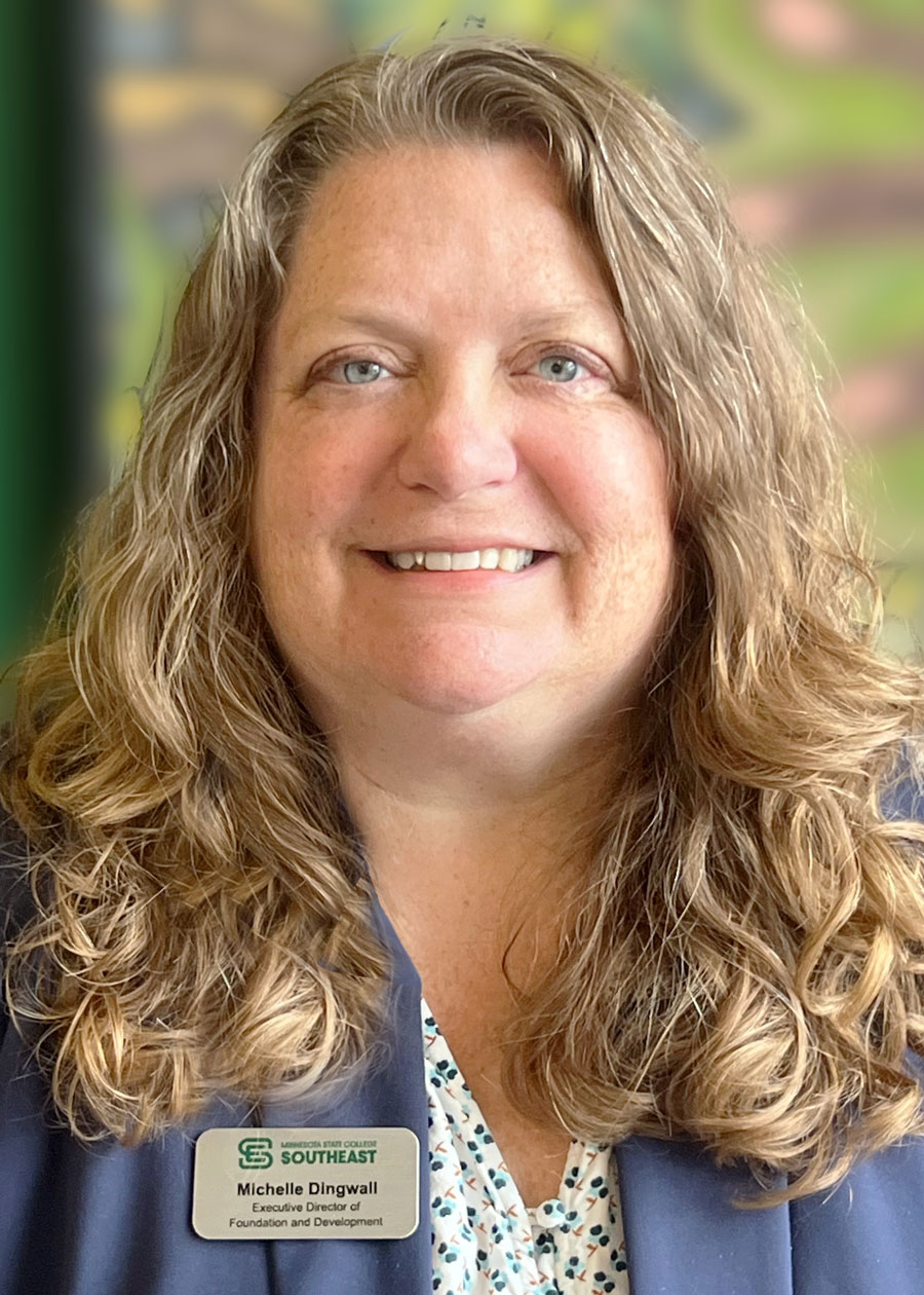 Portrait of Michelle Dingwall